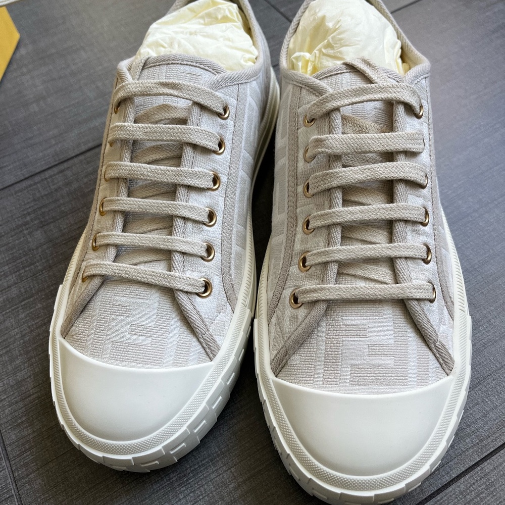Fendi Domino White fabric low-tops Size 8